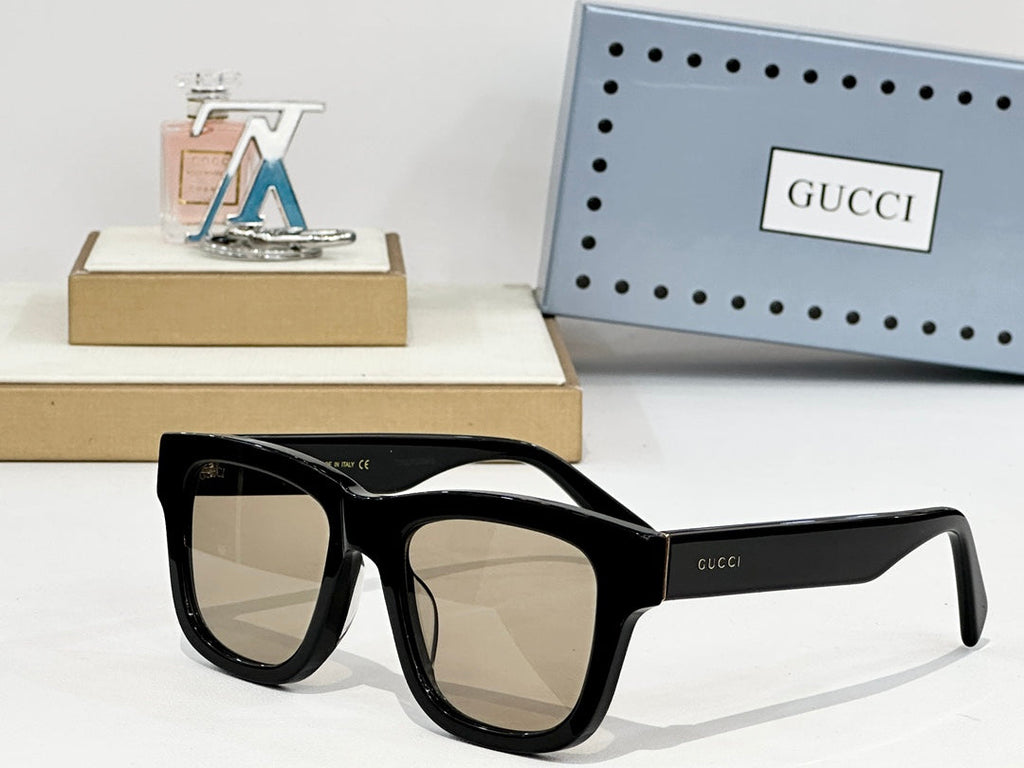GUCCI Sunglasses-GG1135S
